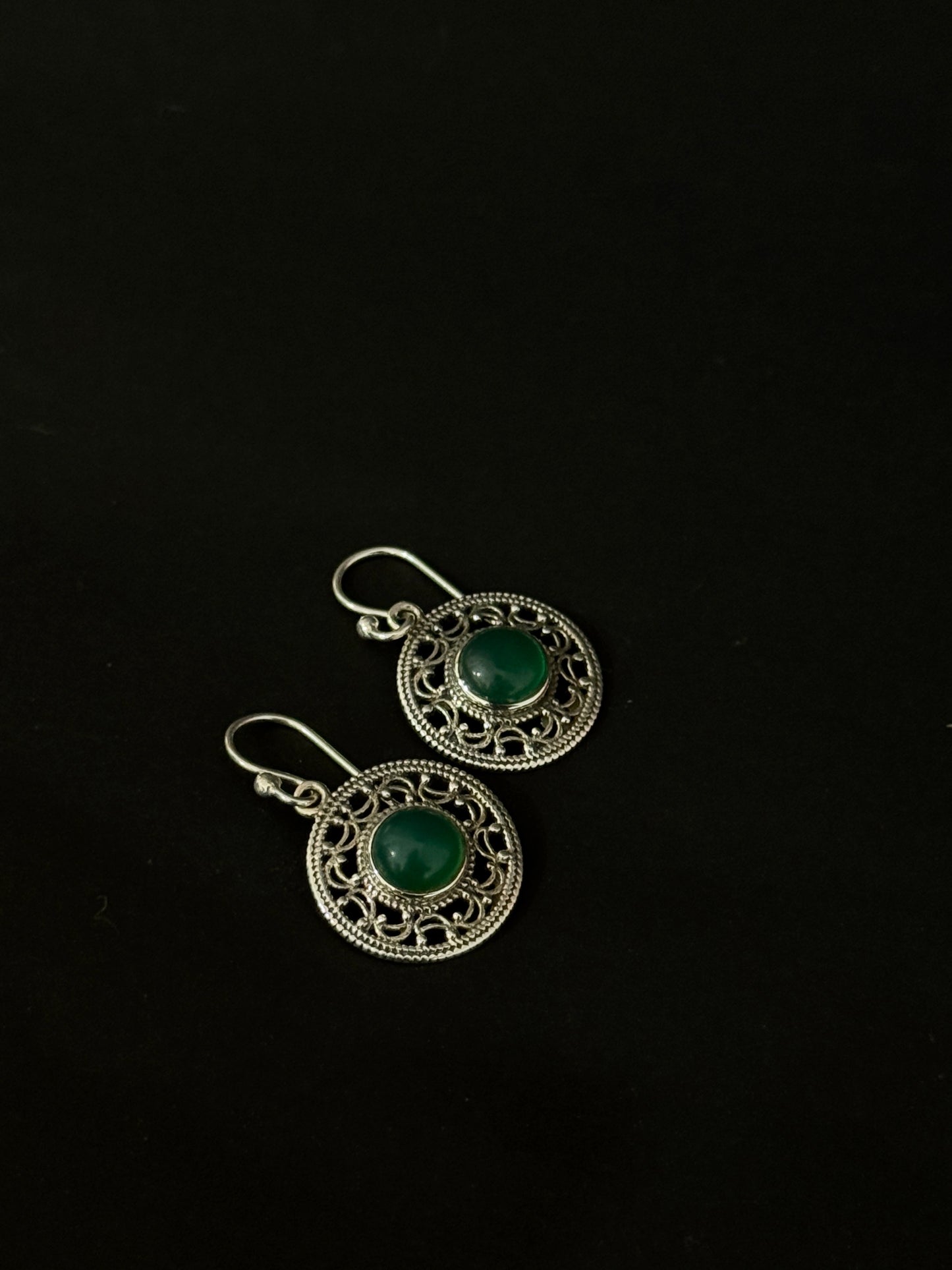 Green Onyx Filigree Earrings – 925 Sterling Silver Round Mandala Dangle | Boho Vintage Style